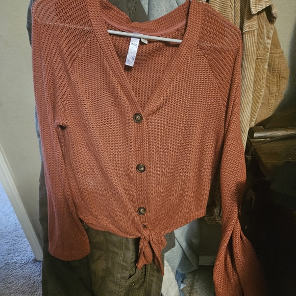 Rust colored sweater - Picture 2 of 3